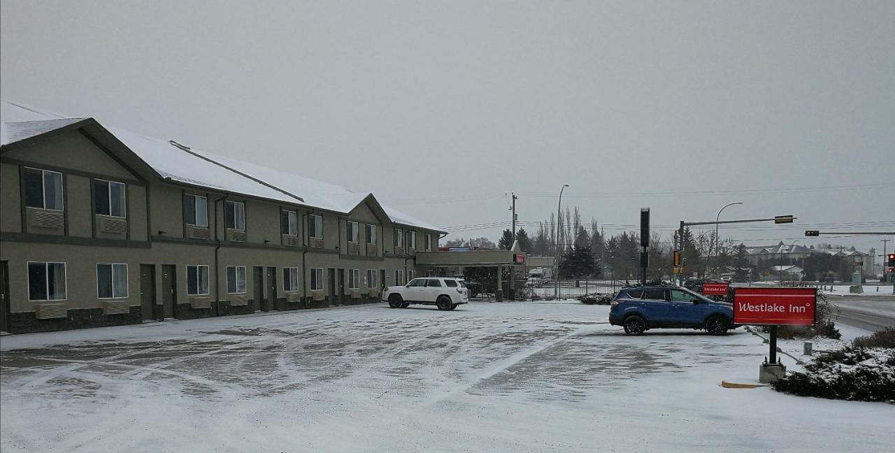 Westlake Inn Strathmore Εξωτερικό φωτογραφία
