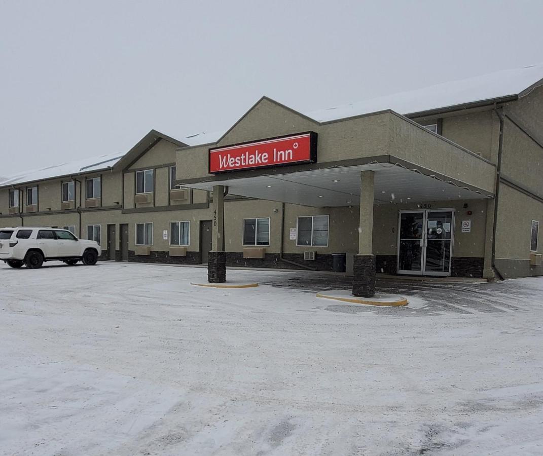 Westlake Inn Strathmore Εξωτερικό φωτογραφία